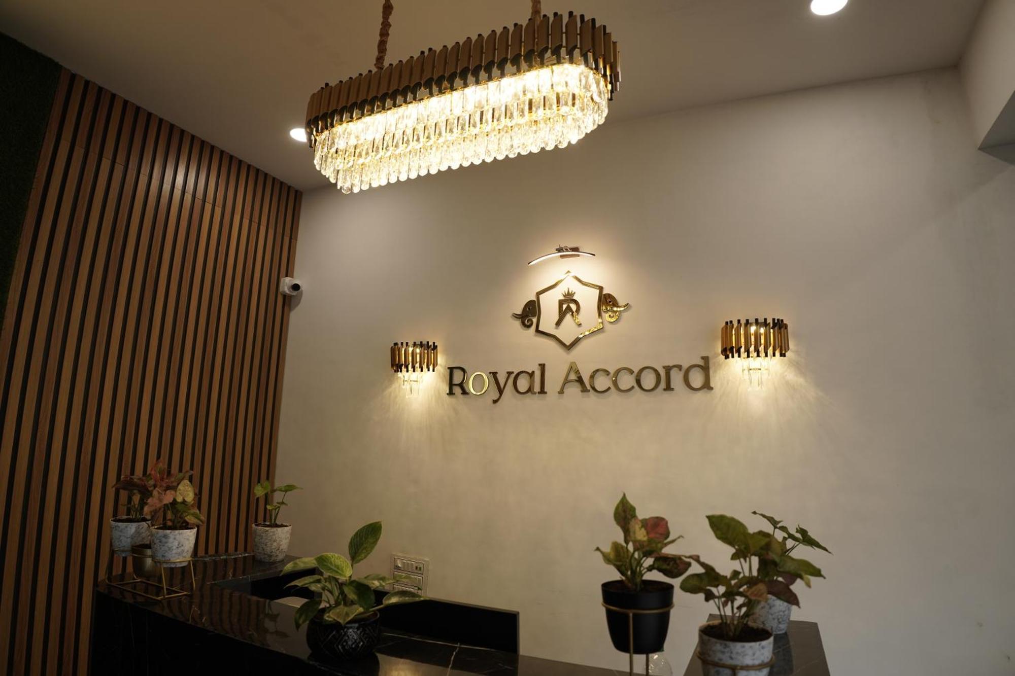 Hotel Royal Accord Surat Zewnętrze zdjęcie