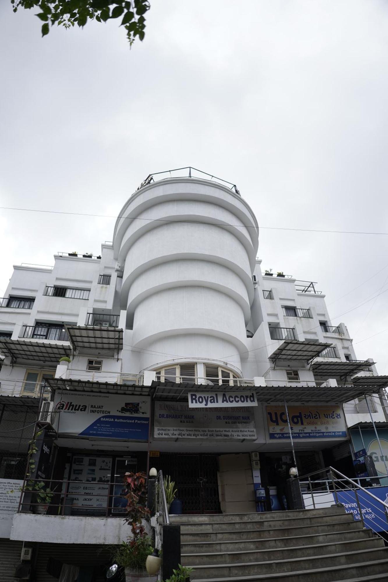 Hotel Royal Accord Surat Zewnętrze zdjęcie